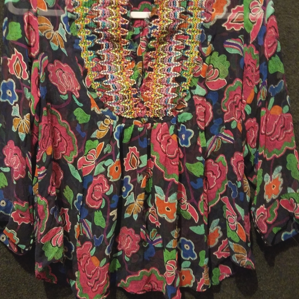 Common thread Bohemian embroidered sheer top Sm